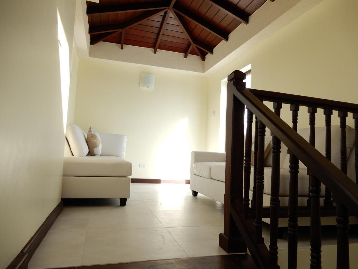 Oistins Bayview Apartments Christ Church Esterno foto