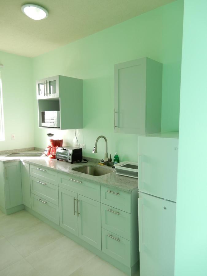 Oistins Bayview Apartments Christ Church Esterno foto