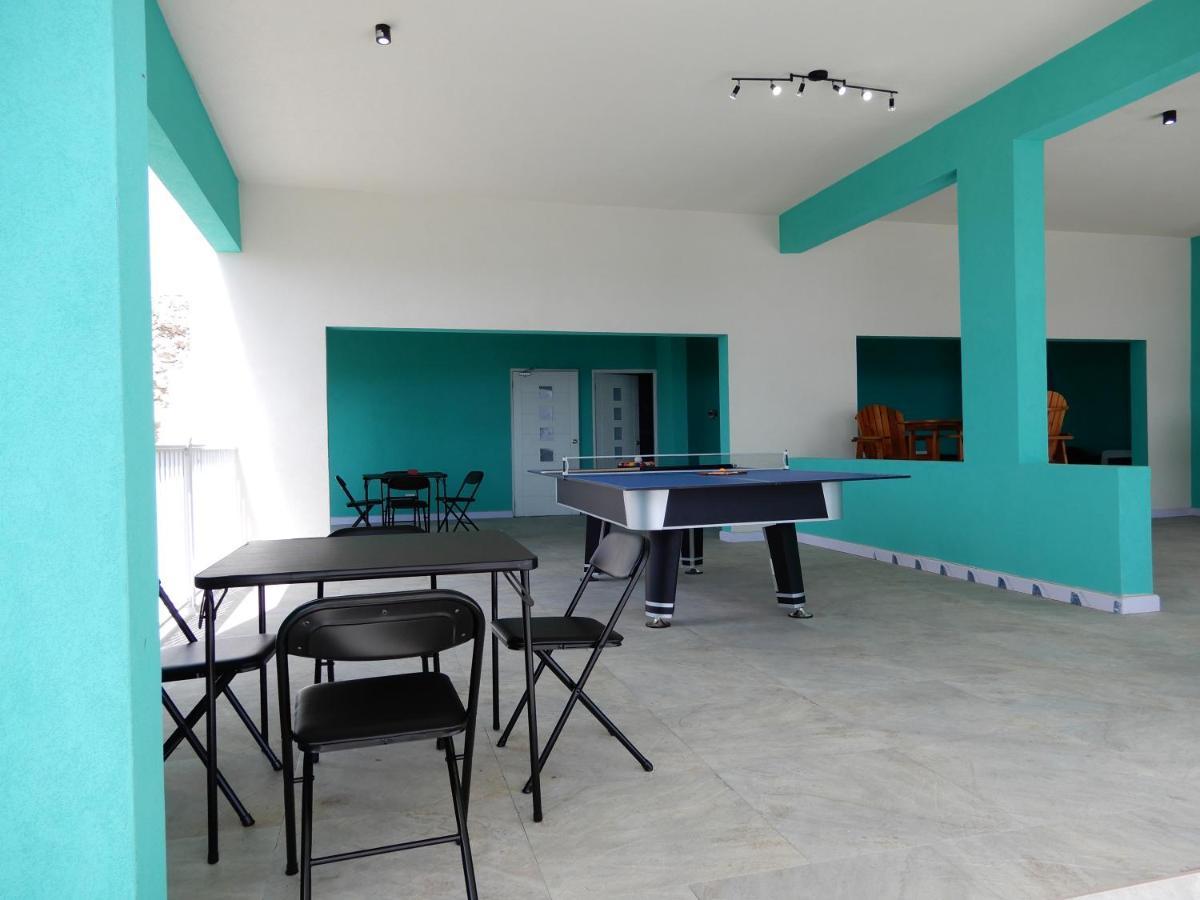 Oistins Bayview Apartments Christ Church Esterno foto